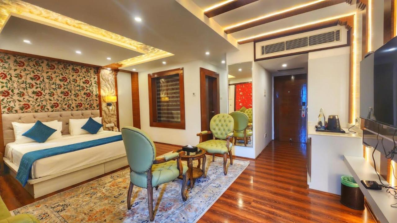 The Walnut Creek Pahalgam Hotel ภายนอก รูปภาพ