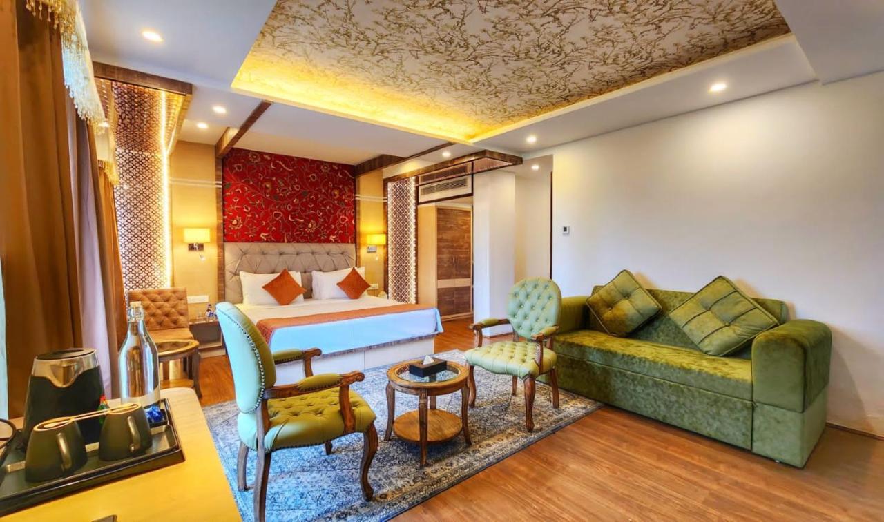 The Walnut Creek Pahalgam Hotel ภายนอก รูปภาพ