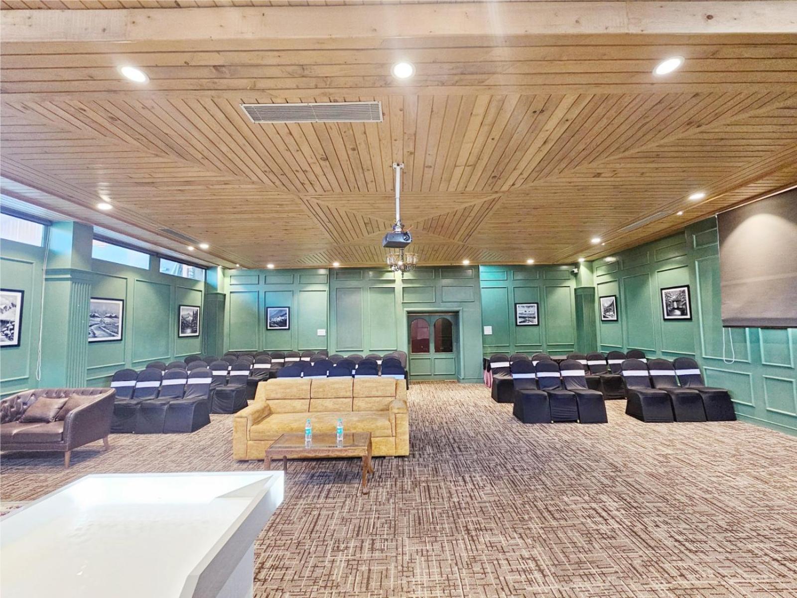 The Walnut Creek Pahalgam Hotel ภายนอก รูปภาพ