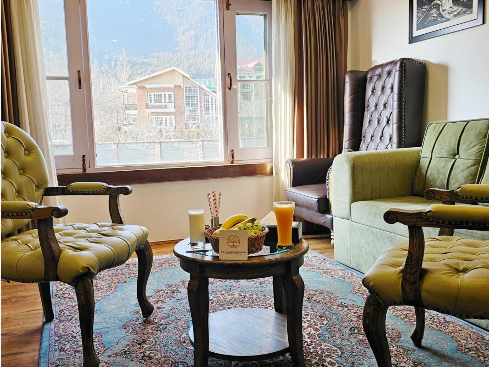 The Walnut Creek Pahalgam Hotel ภายนอก รูปภาพ